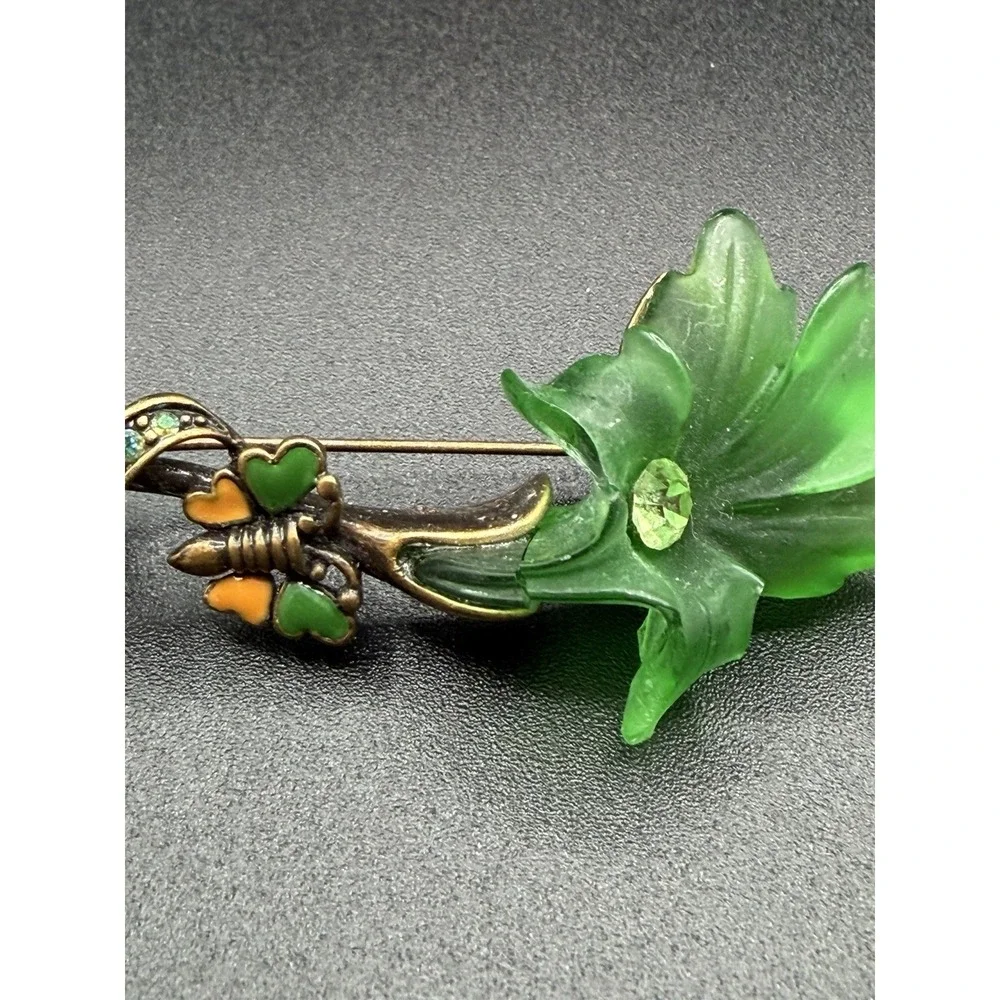 Vintage Flower Pin , Green Stones Butterfly Brass‎ Tone